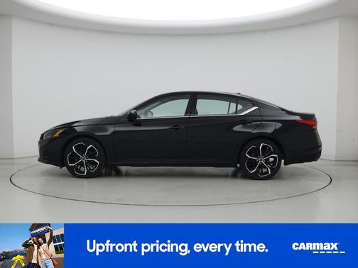Black 2024 Nissan Altima SR