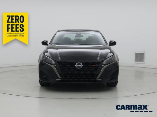 Black 2024 Nissan Altima SR