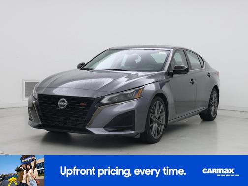 Gray 2023 Nissan Altima SR