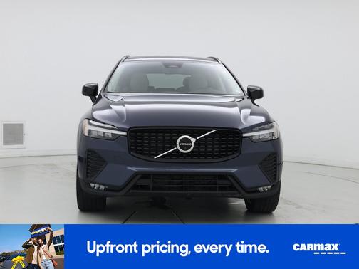 2023 Volvo XC60 B5 Plus Dark Theme
