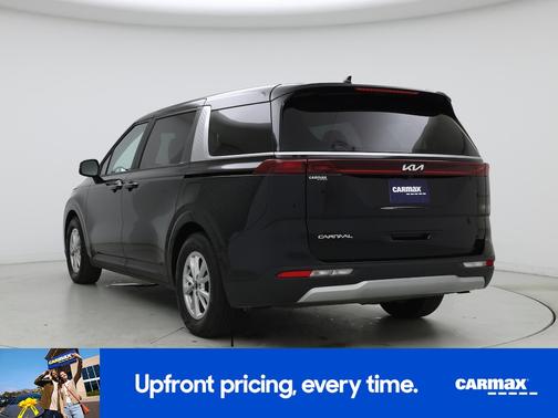 2023 Kia Carnival LX