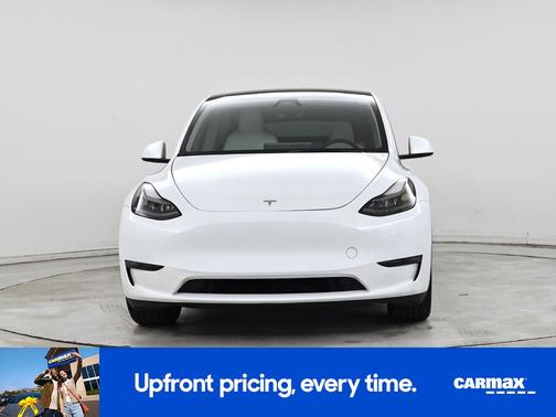 White 2024 Tesla Model Y Long Range