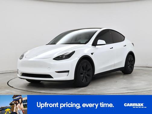 White 2024 Tesla Model Y Long Range