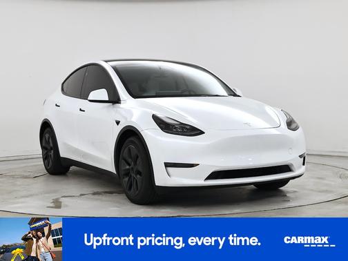 White 2024 Tesla Model Y Long Range