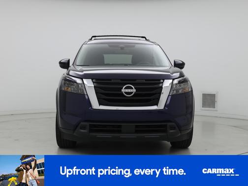 2023 Nissan Pathfinder SV
