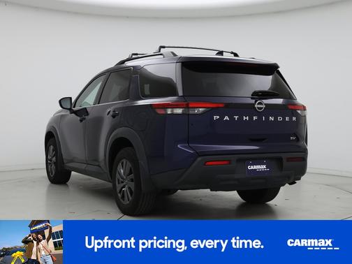 2023 Nissan Pathfinder SV