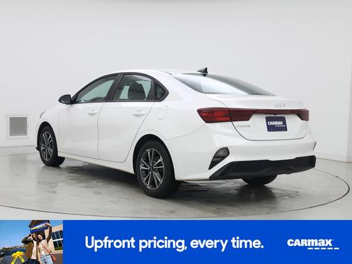 White 2024 Kia Forte LXS