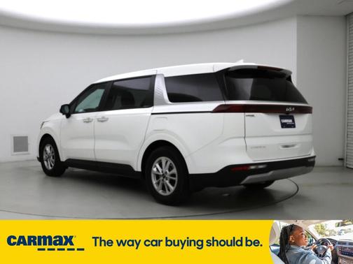 2023 Kia Carnival LX