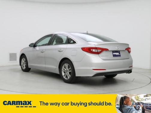 2017 Hyundai SONATA SE