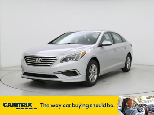 2017 Hyundai SONATA SE