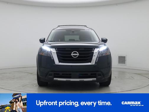 Black 2025 Nissan Pathfinder Platinum