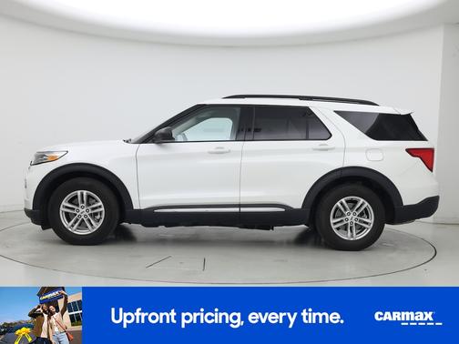 White 2024 Ford Explorer XLT