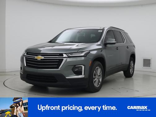 Green 2023 Chevrolet Traverse LT Cloth