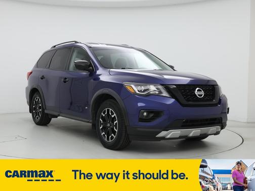 2020 Nissan Pathfinder SV