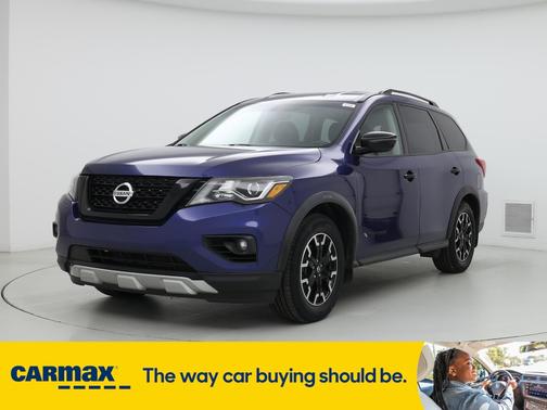 2020 Nissan Pathfinder SV