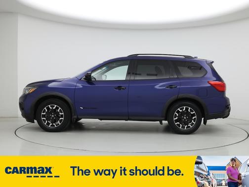 2020 Nissan Pathfinder SV