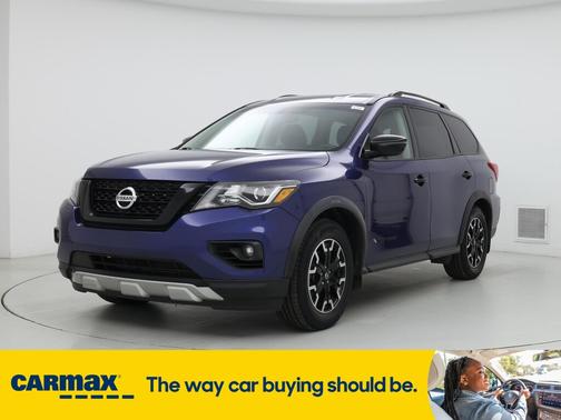 2020 Nissan Pathfinder SV