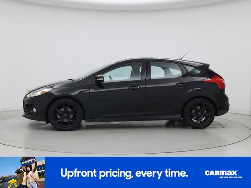 Black 2014 Ford Focus SE