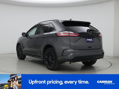 Gray 2023 Ford Edge SE