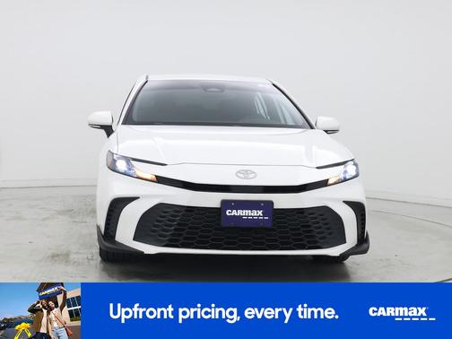 White 2025 Toyota Camry SE