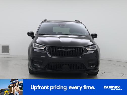 Black 2021 Chrysler Pacifica Touring L