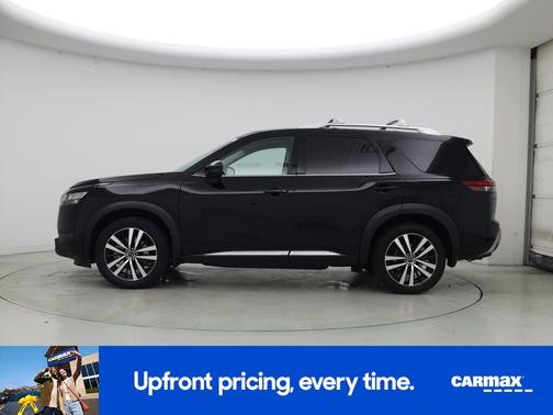 Black 2024 Nissan Pathfinder Platinum