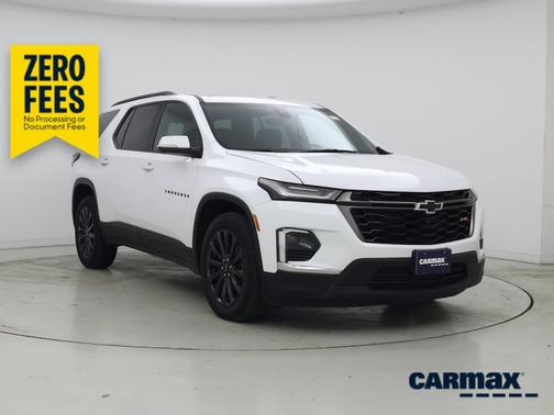 White 2023 Chevrolet Traverse RS