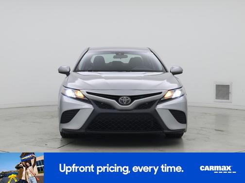Silver 2018 Toyota Camry SE