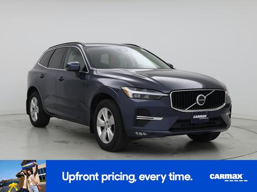 Blue 2022 Volvo XC60 B5 Momentum