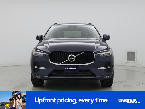 Blue 2022 Volvo XC60 B5 Momentum