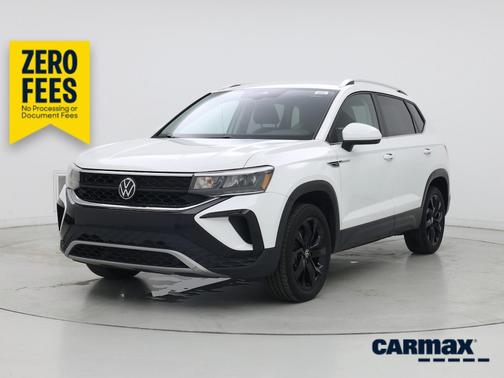 White 2024 Volkswagen Taos SE