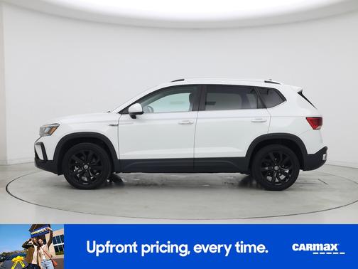 White 2024 Volkswagen Taos SE