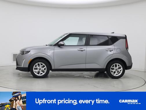 Gray 2025 Kia Soul LX