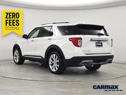 White 2022 Ford Explorer Platinum