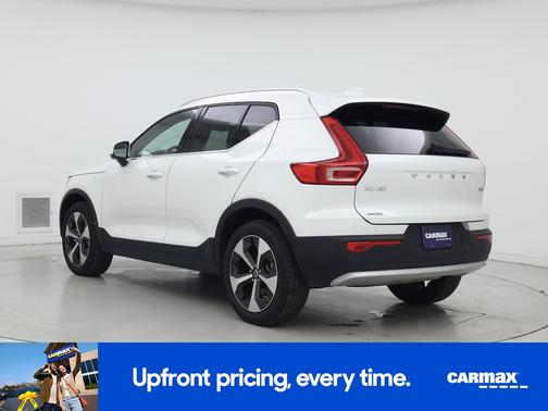 White 2025 Volvo XC40 B5 Plus Bright Theme