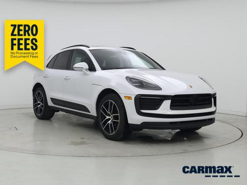 White 2022 Porsche Macan