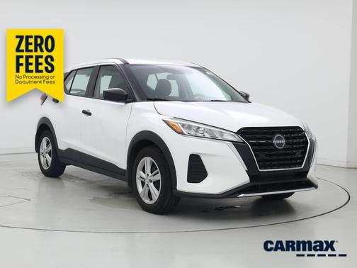 White 2024 Nissan Kicks S