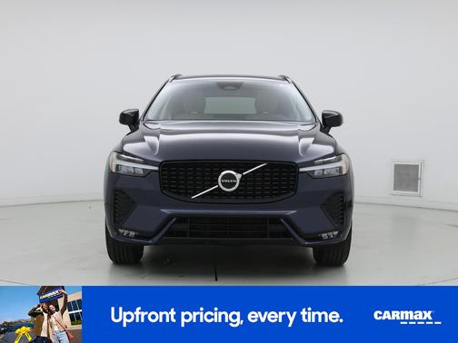 2024 Volvo XC60 B5 Core Dark Theme