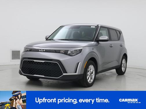 Gray 2025 Kia Soul LX