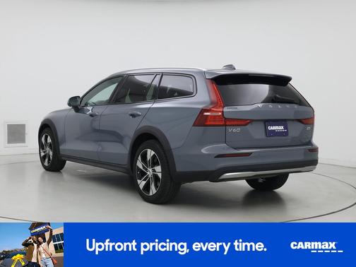 2024 Volvo V60 Cross Country B5 Plus