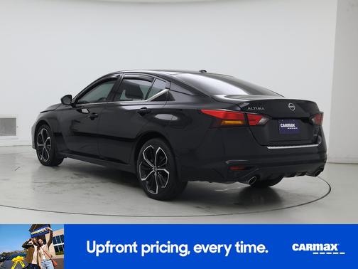 Black 2023 Nissan Altima SR