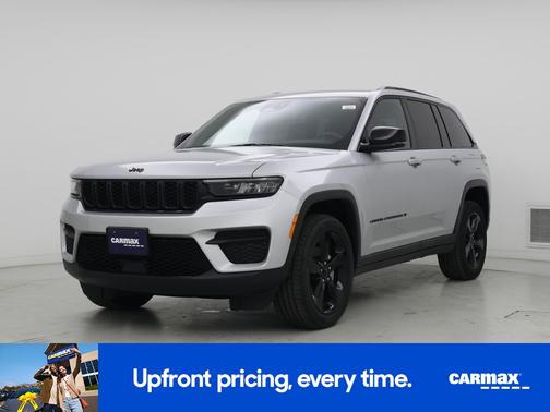 Silver 2023 Jeep Grand Cherokee Altitude