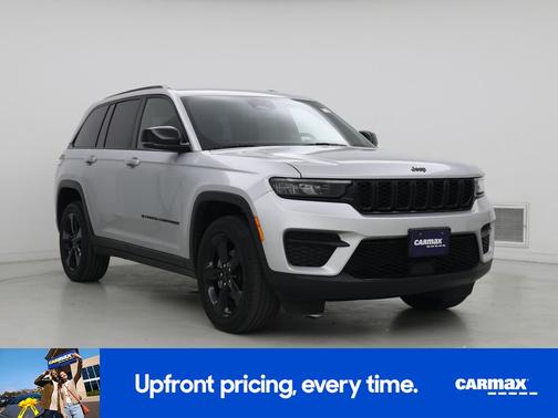 Silver 2023 Jeep Grand Cherokee Altitude