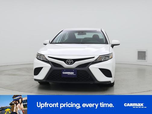 White 2019 Toyota Camry SE