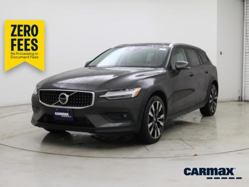 Gray 2022 Volvo V60 Cross Country T5