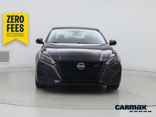 Black 2023 Nissan Altima SR