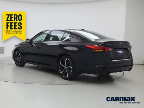 Black 2023 Nissan Altima SR