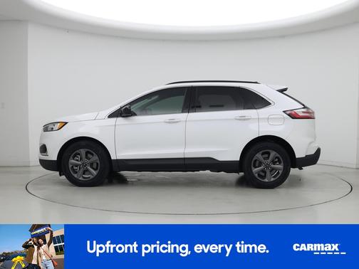 White 2022 Ford Edge SEL
