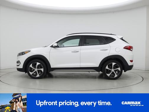 White 2018 Hyundai TUCSON Limited