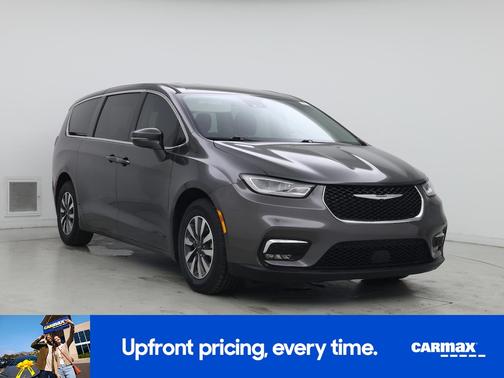 Gray 2022 Chrysler Pacifica Hybrid Touring L